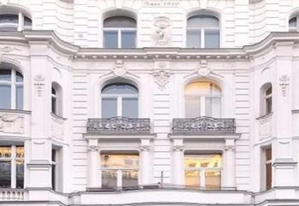 Hotel Pension Savoy Near Kurfuerstendamm Βερολίνο Εξωτερικό φωτογραφία