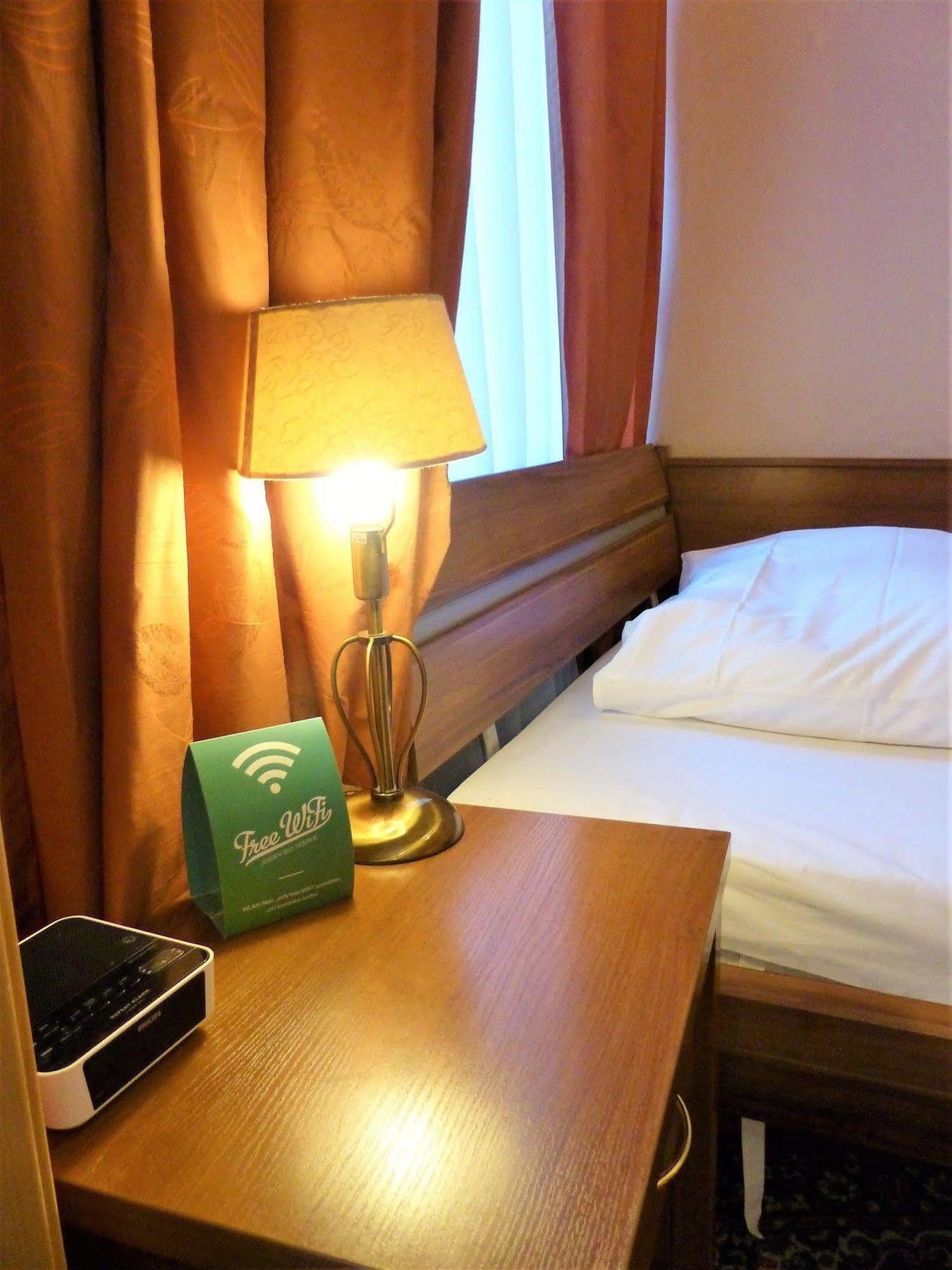 Hotel Pension Savoy Near Kurfuerstendamm Βερολίνο Εξωτερικό φωτογραφία